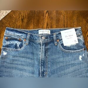 NWT - Abercrombie Mom Jeans